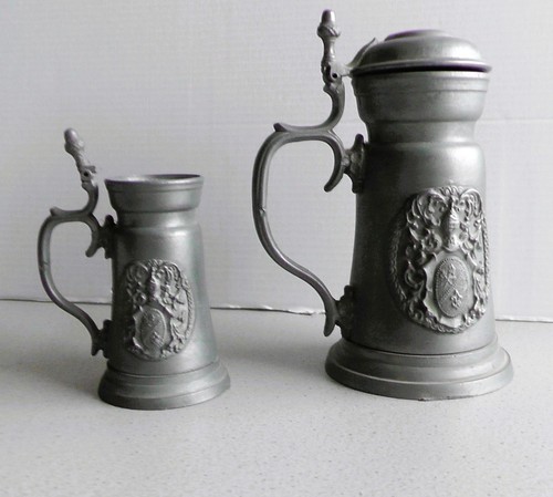 Alte vintage krüge ritter - alte,