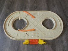 Fisher Price Little People Activity Center Spiellandschaft Bahnhof Gleisanlage