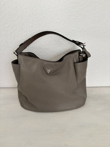 Prada handtasche leder grau - prada,