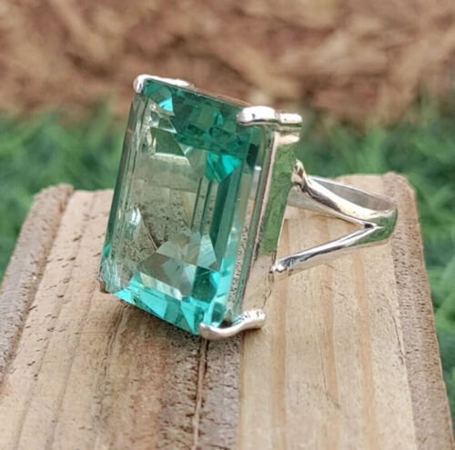 Schöner aquamarin edelstein - schöner, aquamarin-edelstein