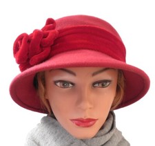 Damenhut eleganter Glockenhut