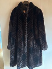 Kunstfellmantel Gr. 42/44 hochwertig elegant schwarz/braun petite mademoiselle