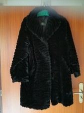 Schwarzer Swinger Mantel