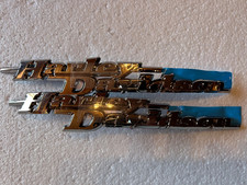 Harley Davidson Tankemblem Set 61830-06 und 61831-06 neu