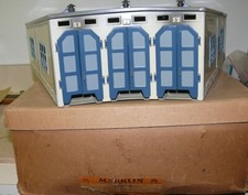 MÄRKLIN 411B Spur H0 Ringlokschuppen, Metall, 3-ständig, neu!!! ,Ovp