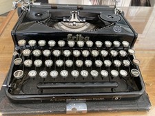 Kofferschreibmaschine Erika 6