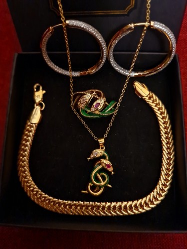 Ultra luxus - 💥🐍, ultra-luxus