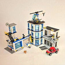 LEGO City große Polizeistation / Polizei Wache Set 60141 guter Zustand