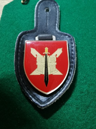 Brustanhänger