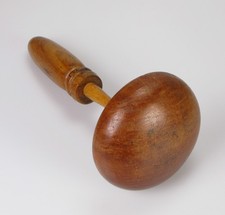Antiker Stopfpilz aus Holz