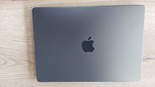 Macbook pro m3 a2918 - 14",