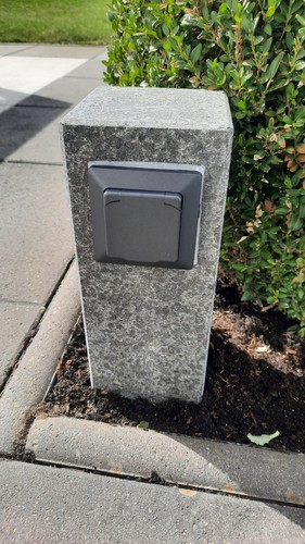 Basalt gartensteckdose - basalt,