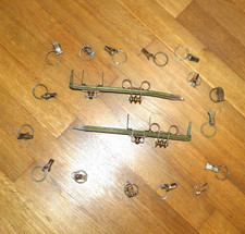 2 antike Halter für