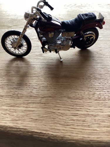 Maisto harley davidson weinrot - maisto,