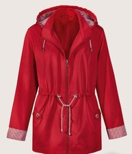 Leichte Regenjacke 44