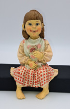 Candy Design Norway Carl Larsson Mädchen mit Brot sitzend 15cm OVP