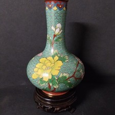 Antike Cloisonne Vase Meiji China - Japan Blumen und Vogel auf Holzsockel