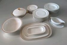 Rosenthal Selb Germany Winifred Porzellan 40 Teile Weiß mit Rand Gold Schwarz 