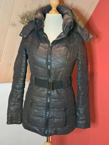 Blind date urban winter vibes - date,