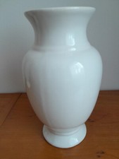 Weisse Vase Keramik glasiert