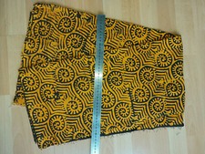 Handgemachter Batikstoff aus