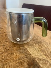 Kaffeebereiter Carl Henkel mit