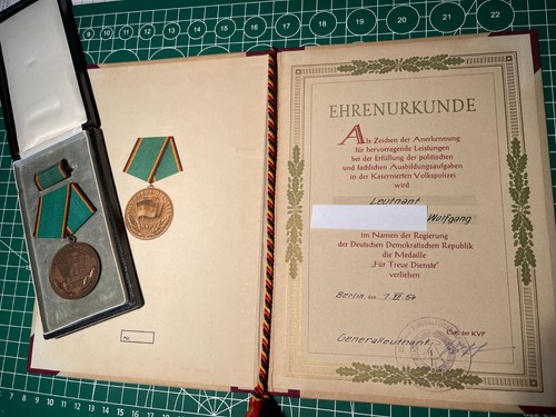 Medaille für treue dienste - für,