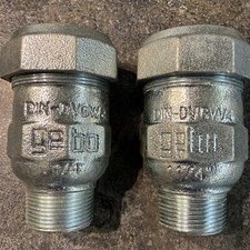 2 Gebo - Verschraubungen 1 1/4“ A.G. verzinkt . NEU .