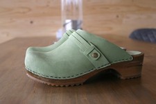 Sanita Clogs Holzsohle Schlappen 1 x getragen Gr. 37 grün feines Leder edel Luxu