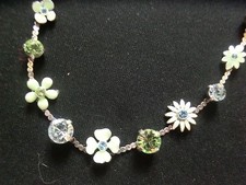Pilgrim - Schmuckset-Halskette/Collier - Armband - Ohrstecker emailliert Blumen