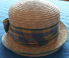 Sommerhut mit Band , Strohhut