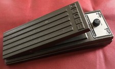 BOSS FV-200 Keyboard Volume Pedal
