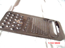 Gurkenhobel, Apfelreibe, Kartoffelreibe, Käsereibe, Allzweckreibe, 24 x 10 cm