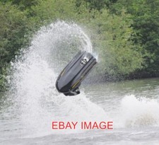 FOTO KINGSBURY JETSKI STUNT