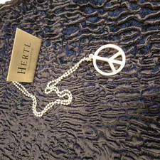 Hertl Peace Anhänger & Kette