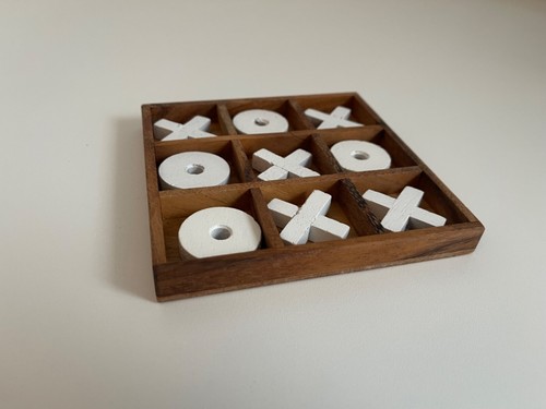Tik tak toe holz - tik,