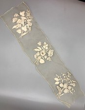 Antike Spitze Bestickt 3D