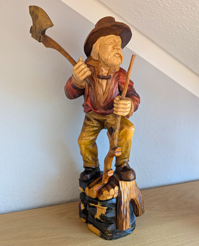 Handgeschnitzte holzfigur - handgeschnitzte,