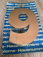 Hausnummer 9 Kupfer geschliffen und lackiert