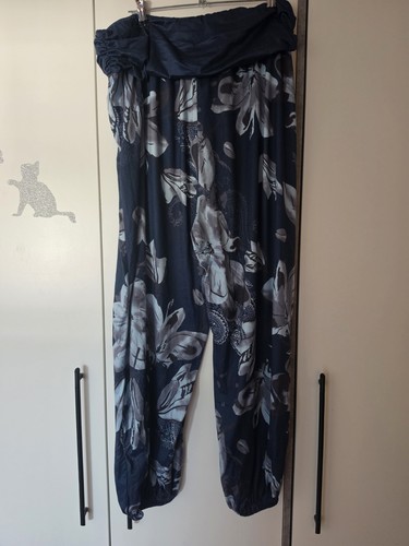 Haremshose blumendruck navy - haremshose,
