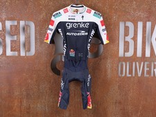 SPECIALIZED TGA ROOKIES OF RED