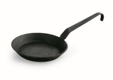 Servierpfanne aus