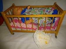 DDR Baby Puppe mit Puppenbett