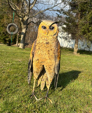 Gelbe Eule Gartendekoration