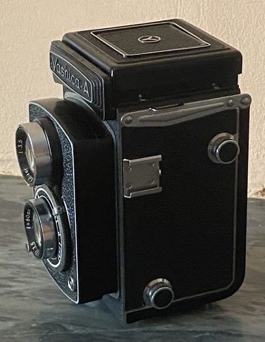 Yashica yashicaflex model - yashica, a