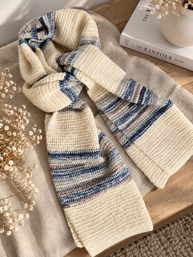 Strickschal gestreift