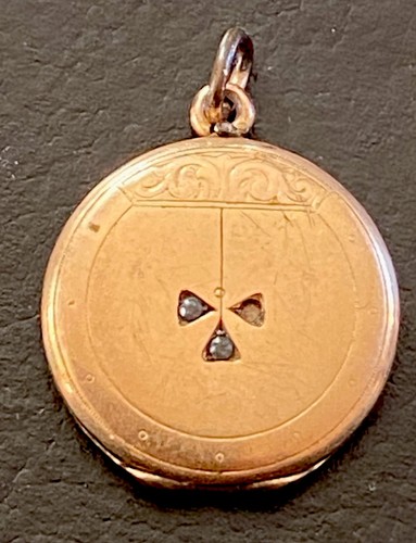 Antikes rundes goldfarbenes