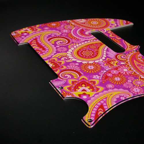 Fender tele pickguard - pickguard, •