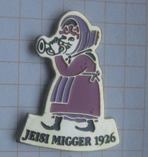 JEISI MIGGER 1926 / GUGGENMUSIK / SCHWEIZ ................ Musik-Pin (178k)