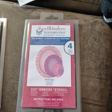Spellbinders Card Creator Nestabilities Florale Ovale Stanz- & Prägeschablone